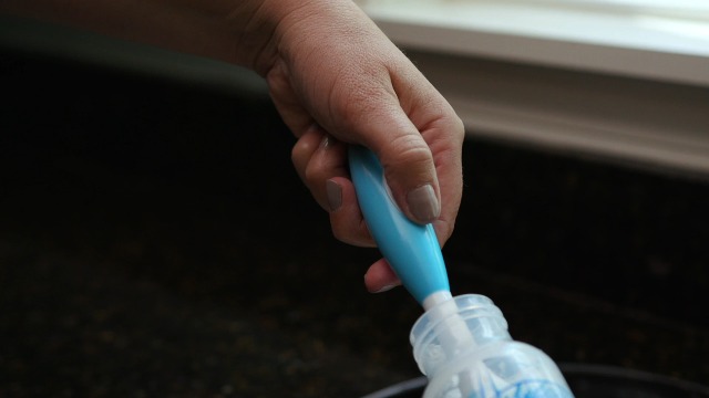 Dr. Brown's - Brosse Douce Grattant Pas Biberon Bébé, Avec Ventouse De Rangement, Sans BPA