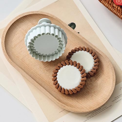 Cortador de galletas de flor en material resistente y compacto 8