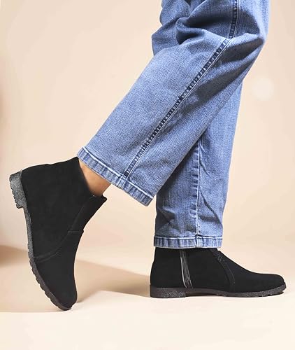 Image of JM LOOKS Fashionable Women's Platform Heel Boots with Side Chain | Trendy and Comfortable