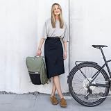 Thule Paramount Bike Commuter Backpack - 20L Capacity - Adjustable fit - 16" Padded Laptop Sleeve and 11" Tablet Pocket - Rolltop Closure - Side Phone Pocket - Taillight Loop