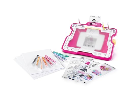 Maped Creativ - Barbie Lumi Board - Stół do rysowania ze światłem - Kolekcja Creativ - 30 szablonów Barbie - Zawiera osłonę słoneczną i markery - od 5 lat