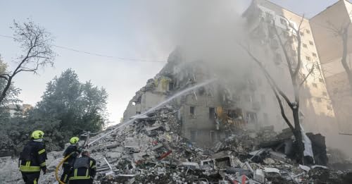 Missili e droni su Kyiv: l&rsquo;attacco pi&ugrave; massiccio