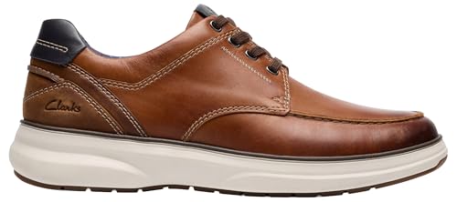 Clarks Mullan Moc de hombre en cuero legítimo con detalles de costura a mano