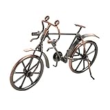 Vieux vélo : processus de placage environnemental, semble neuf pendant une longue période, vélo en fer
