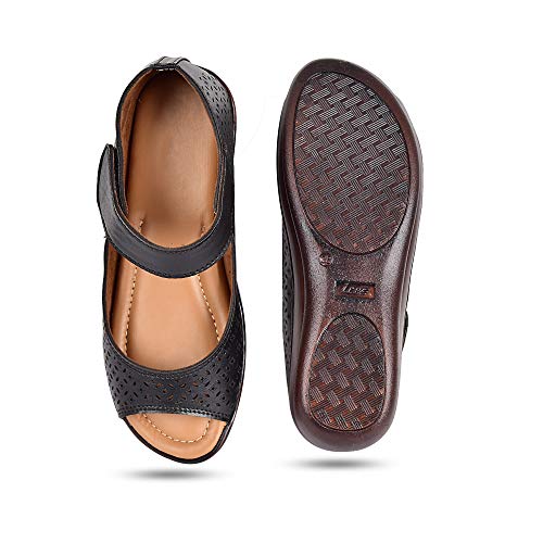 Image of SELBRO Womens Open toe Soft Dr Sandals With Extra Cushioned Padding