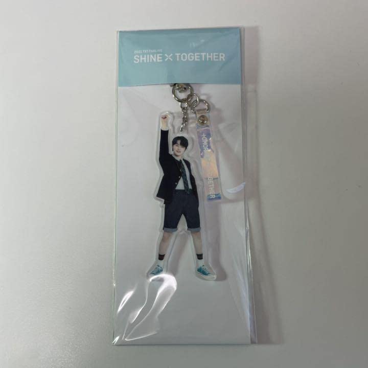 Amazon.co.jp: TXT グッズ 第四世代 ヨンジュン アクリル キーホルダー