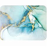 CONTENU DE LA LIVRAISON : Vous recevrez un ensemble de 4 sets de table soigneusement emballés, mesurant chacun 30×40 cm. Chaque set se compose d’une base en liège et d’un poster imprimé protégé par un film plastique. L’ensemble est protégé par du papier bulle pour garantir une livraison en parfait état.