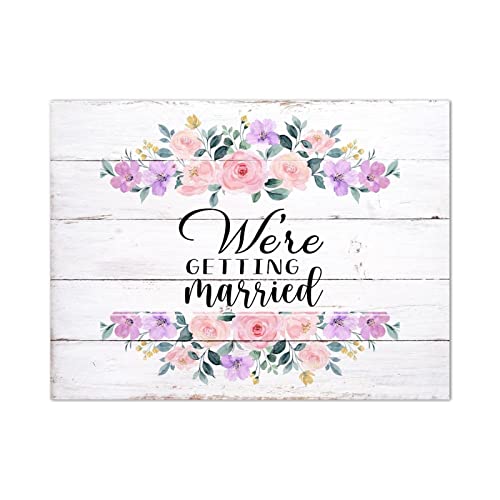 Plaque en bois We're Getting Married - Déco murale florale 30x40 cm
