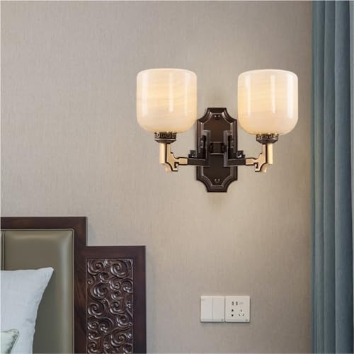 Lámpara de pared estilo retro: renueva tu dormitorio con cobre de lujo y jade 4