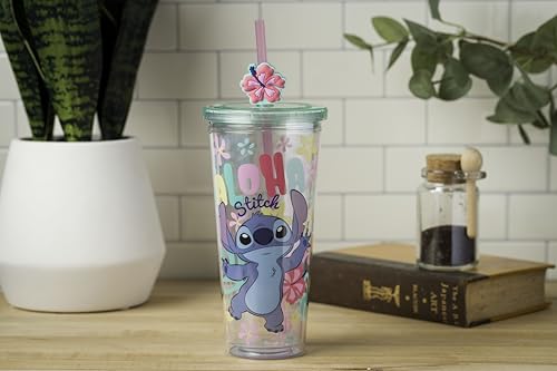 Gobelet Stitch réutilisable avec paille pour éviter les éclaboussures
