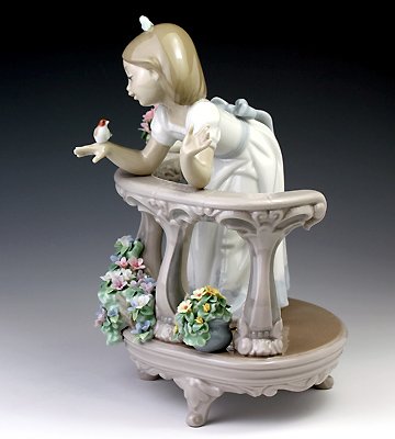 LLADRO リヤドロ バルコニーの朝 花と少女 陶器人形 置物　インテリア Amazon.co.jp: リヤドロ(Lladro) 花と少女 バルコニーの朝 #6658