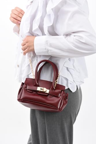 Elegant Mini Shoulder Bag – Small Crossbody Purse with Gold Chain, Stylish Faux Leather Handbag for Women3