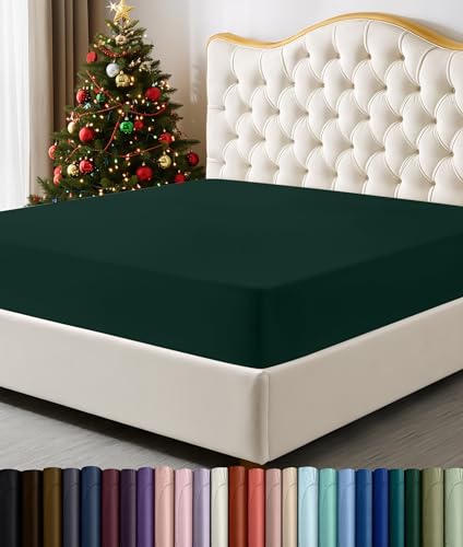 Utopia Bedding Queen Fitted Sheet - Bottom Sheet - Deep Pocket - Soft Microfiber - Shrinkage and Fade Resistant - Easy Care -1 Fitted Sheet Only (Emerald)