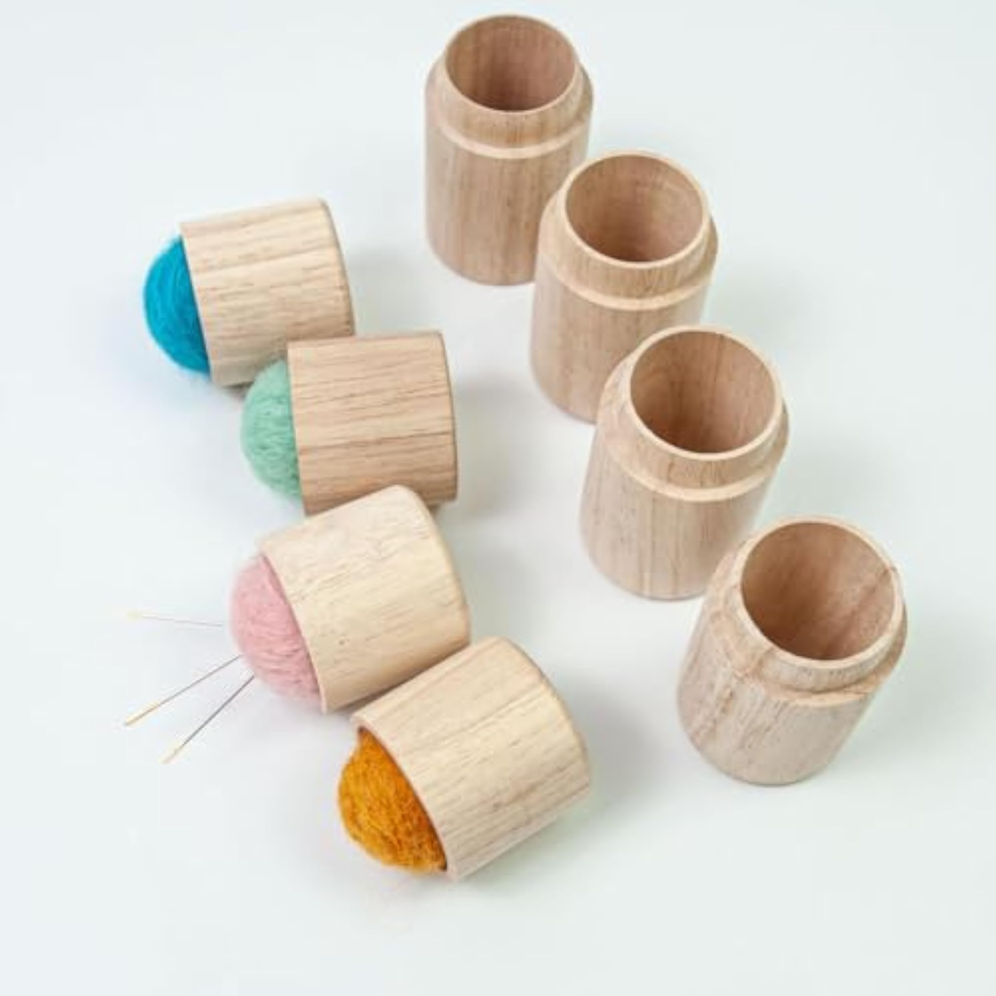 Sewing Needlework Pin Cushion with 12 Needles