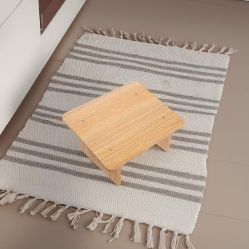 Tabouret d'allaitement en bois robuste et beige au design épuré - 6