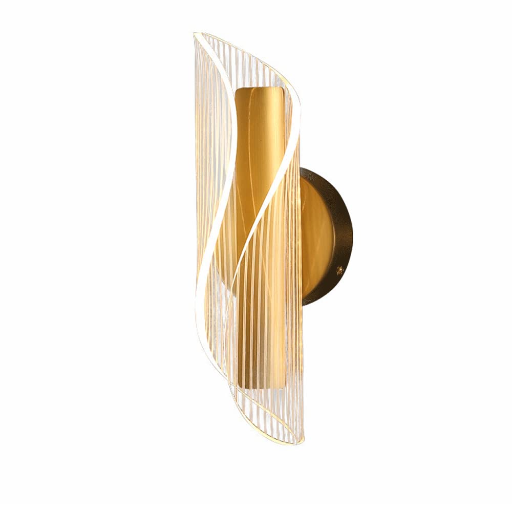 Aplique de pared dorado minimalista con acabado de alta fidelidad