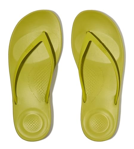 Image of FitFlop Womens iQushion Rubber Flip-Flops with Contoured Footbed for Walking, Lightweight Ergonomic Flip Flop Sandals with Arch Support and Foot Impact Pillows