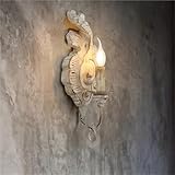 L'applique murale convient à l'environnement domestique de style campagnard, elle peut être installée dans le salon près de la cheminée, dans la chambre de style rétro, des deux côtés du lit, ou dans un restaurant à thème rétro, un café, cette applique murale peut également bien s'y intégrer, apportant aux clients une expérience visuelle unique et une sensation de confort.
