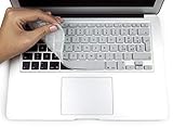 PROTECCIÓN PREMIUM - Esta fuerte cubierta para computadora opaca es un accesorio diseñado para proteger la superficie y las teclas de su ordenador le hará sentir mayor tranquilidad en su uso.