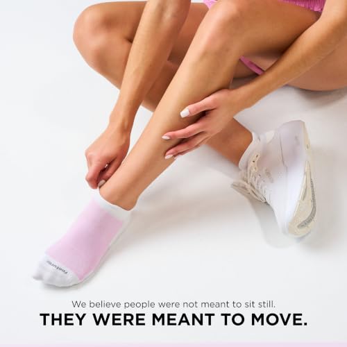 Image of Feetures High Performance Max Cushion Ankle Sock - Tab Socks for Women & Men with Heel Tab
