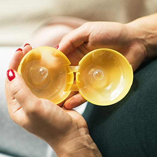 Medela-Contact-Nipple-Shields-BPA-free-made-from-Ultra-thin-soft-Silicone-includes-2-Shields-and-Case-20mm-medium