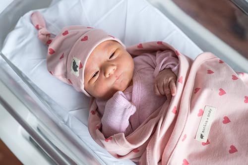 Image of MONICA + ANDY Mini Hospital Cuddle Box, 100% Organic Baby Clothes for Newborns & Infants, Coming Home Swaddle Blanket & Cap