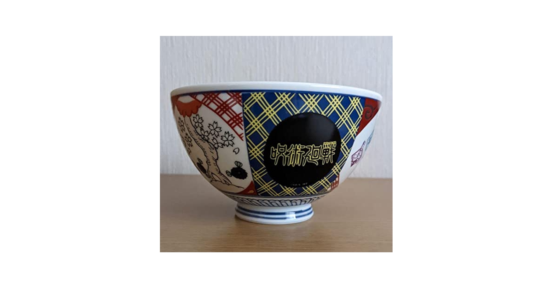 呪術廻戦０コラボ丼1個　＆　吉野家丼1個　＆　コラボカード52枚　＆　箸置き 呪術廻戦」乙骨、ミゲルのプレミアムカードや丼を入手できる