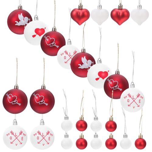 Ornements suspendus de cœur rouge et blanc : le secret d'une décoration de Saint-Valentin réussie - 2