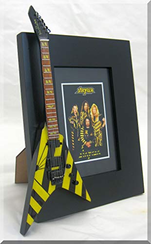 MICHAEL SWEET Cadre photo guitare miniature STRYPER (2) - Les Beatles, Paul McCartney, John Lennon, RIngo Starr, George Harrison MICHAEL SWEET Cadre photo guitare miniature STRYPER (2) – Image 3