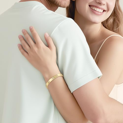 Moissanite Bangle Bracelets for Women, 14K Gold Plated Four Leaf Clover Bracelet with D Color VVS1 Moissanite, Lucky Jewelry Gift for Her3