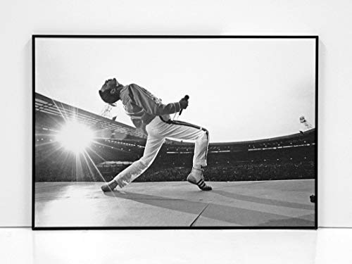 BaikalGallery Freddie Mercury - Wembley Cuadro Enmarcado (P1046)- MOLDURA DE Aluminio Mate Color Negro- Montaje EN Panel Adhesivo (Foam)- Laminado EN Mate (SIN Cristal) (40x60cm)