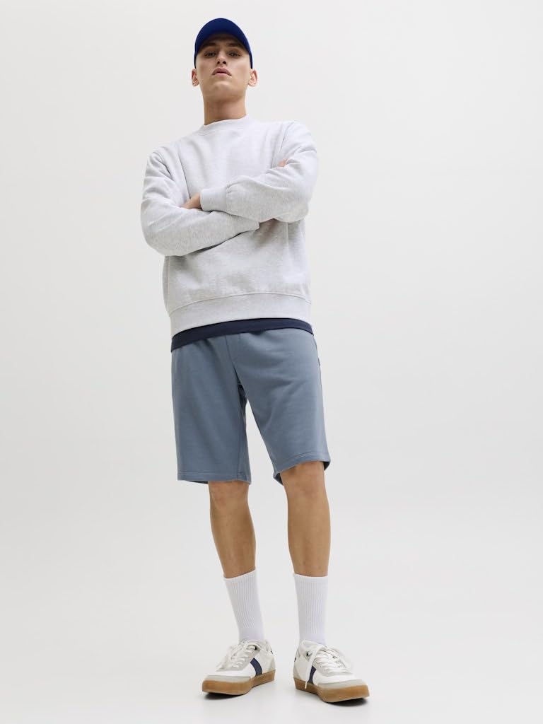 JACK & JONES Pantalones Cortos de Sudadera Bermuda Ajuste cómodo hasta la Rodilla con Bolsillos Laterales