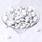 Herzförmige Pralinen umhüllt von knackigem Zuckerguss