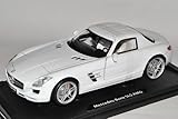 Fahrzeug ist ca 25 cm lang Motormax Mercedes-Benz SLS AMG Gullwing Coupe Weiss C197 Ab 2009 1/18 Modell Auto mit individiuellem Wunschkennzeichen