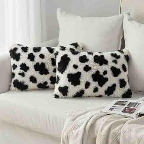 Image of Fur Cushion Covers (Black and White /, 17 x 24 /)