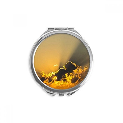 Espejo de mano portátil con diseño de nubes y sol naranja para un maquillaje perfecto