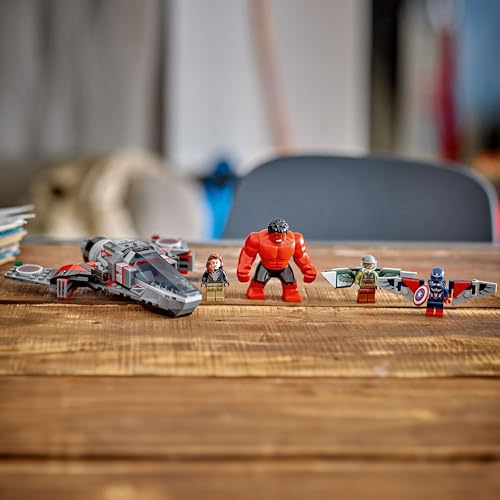 LEGO Marvel Captain America vs Hulk Rouge - Minifigurines des Avengers - Avion de Chasse à Offrir aux Enfants - Maquette de véhicule à Construire pour Les garçons et Les Filles dès 7 Ans 76292