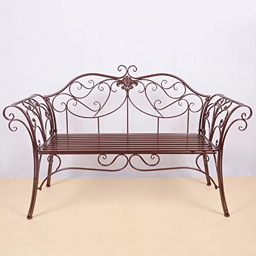 Banc d'extérieur en métal rétro pour sublimer une pelouse arborée ou une cour pavée