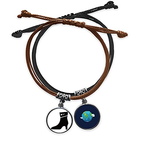 Pulsera de cuero negro con silueta de tacon alto y refinada cadena de mano