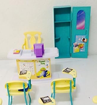 Gloria Dollhouse Furniture - Classroom Play Set