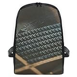 Besonderheit: Organisations- und nützliche Fächer und Taschen; schlankes Design; hochwertige Drucktechnologie; einzigartig und stilvoll