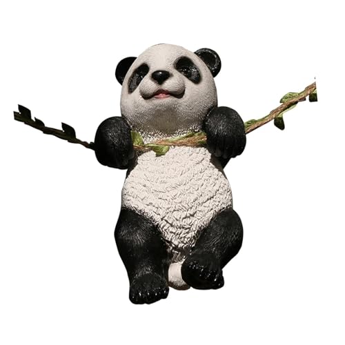 Panda trepando una cuerda con diseño resistente para un jardín elegante 6