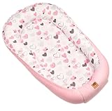 🌸 Les matériaux de qualité supérieure et le rembourrage hypoallergénique offrent à votre bébé un moment de détente et un environnement de bien-être sans allergie. Le rembourrage doux en billes de silicone hygiéniques est hypoallergénique et prévient les irritations de la peau. La housse est certifiée Öko-Tex Standard 100, le nid pour bébé est lavable à la main à 40 °C.