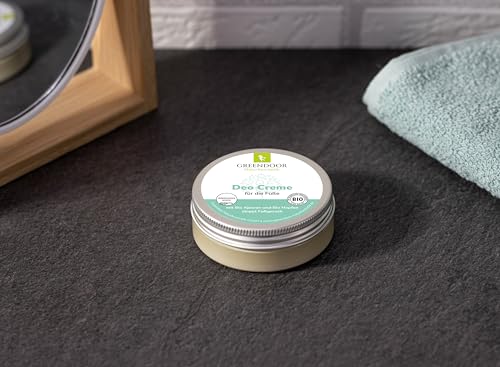GREENDOOR Dezodorant do stóp 50 ml przeciwko nieprzyjemnemu zapachowi stóp, wegański, dezodorant bez aluminium, nigdy więcej zapachu stóp, naturalny, bez testów na zwierzętach, naturalny kosmetyk Bio