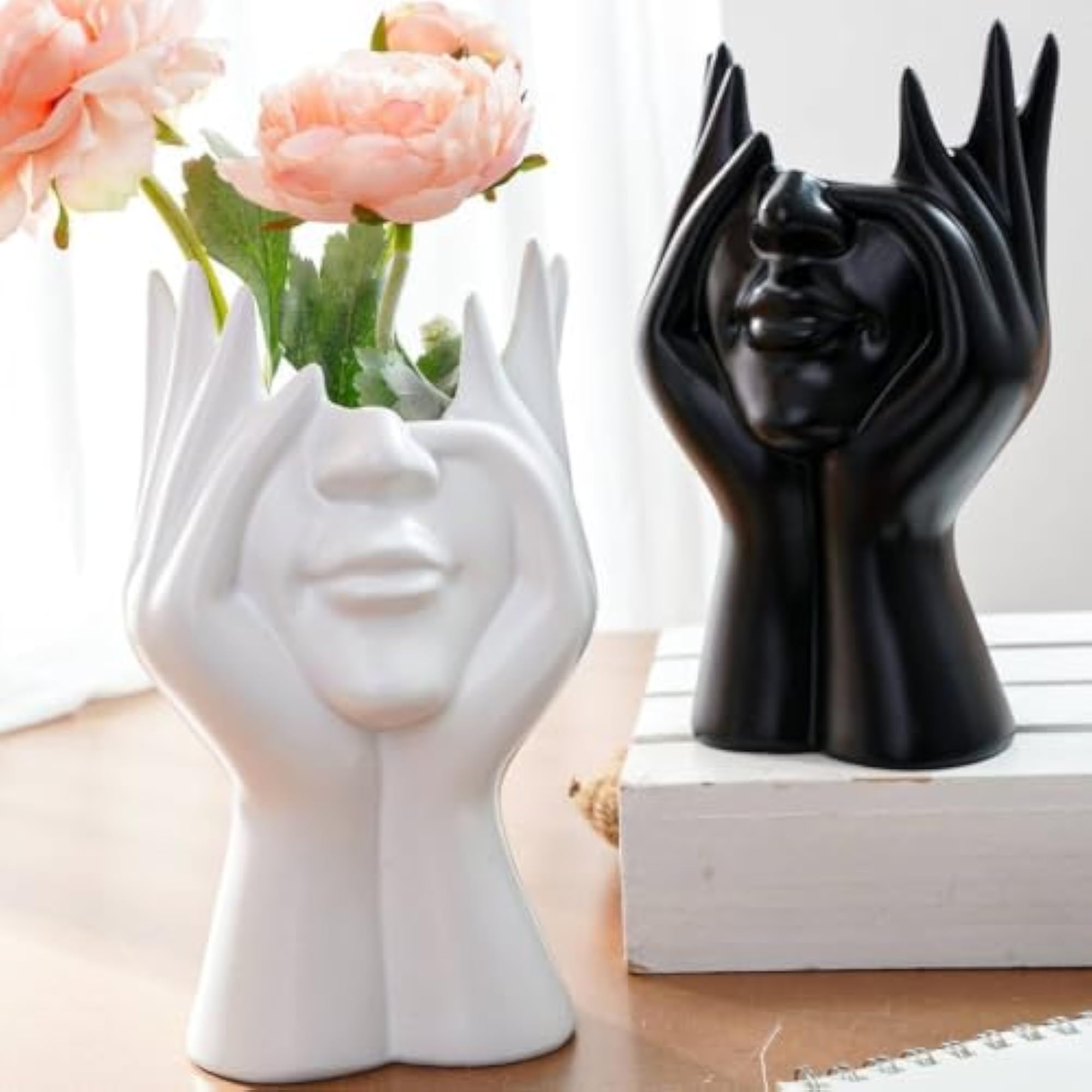 Glossy Makeup Brush Holder, Decorative Sculptural Design