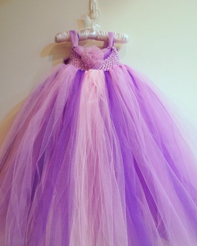 6 inch x 100 Yards (300 feet) Tulle Fabric Spool/Roll 59 Colors Available,Table Runner Chair Sash Bow Tutu Skirt Sewing Crafting Fabric Wedding Party Gift Ribbon (Grayish-White)