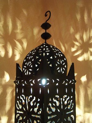 Orientalische Laterne aus Metall Schwarz Frane 90cm groß | Marokkanische Gartenlaterne für draußen, Innen als… – Bild 5