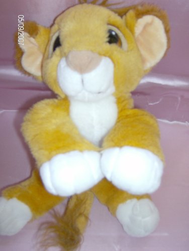 Peluche Simba aux finitions soignées en velours doux pour nouveau-né