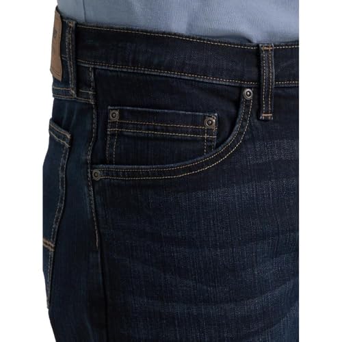 Image of Wrangler Men's Relaxed Fit Boot Cut Jean