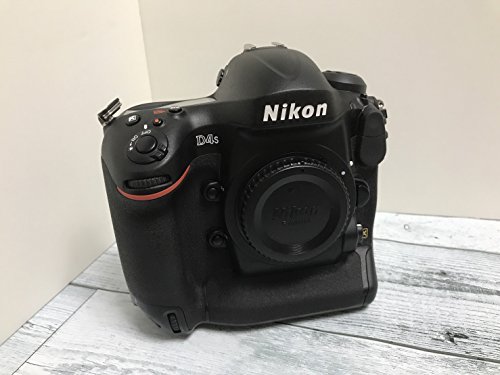 Nikon D4S